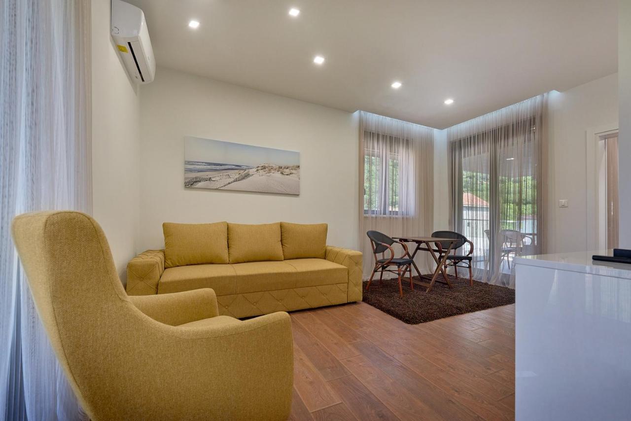 Georgiy Lux Apartments Lastva Grbaljska Ngoại thất bức ảnh