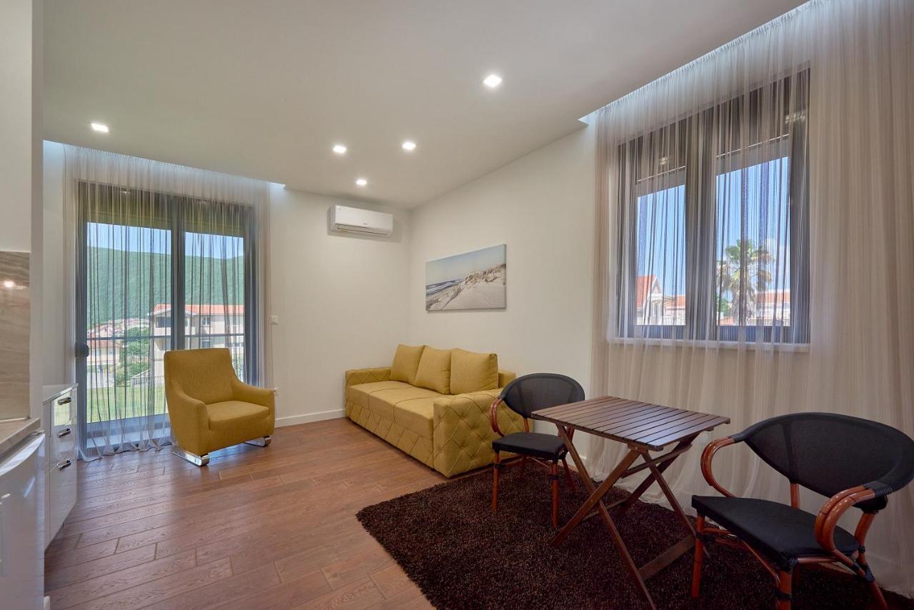 Georgiy Lux Apartments Lastva Grbaljska Ngoại thất bức ảnh